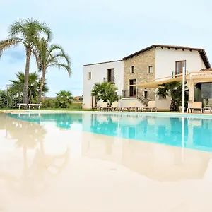 Hotel La Corte Del Sole, Brucanuova